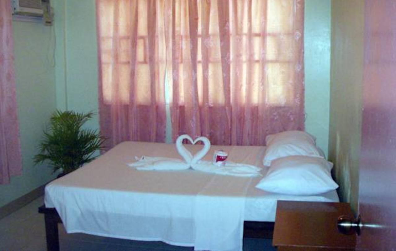 Seashore Beach Resort Puerto Galera Exteriör bild